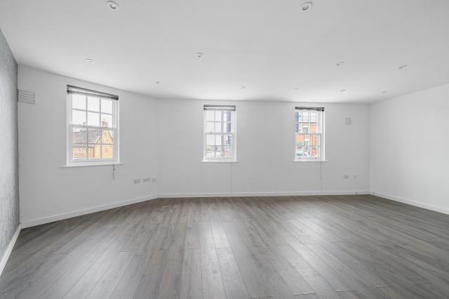 Flat Warwick Road in Cherwell District