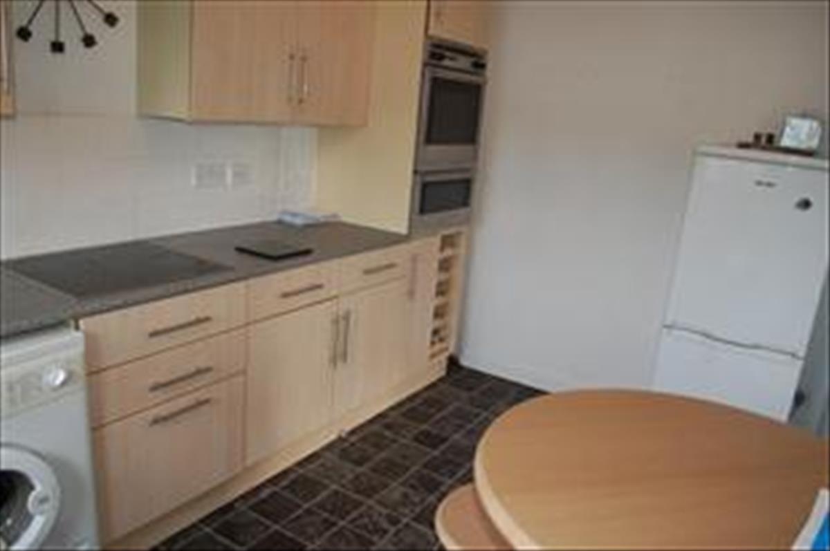 Flat Dean Court in Bolton