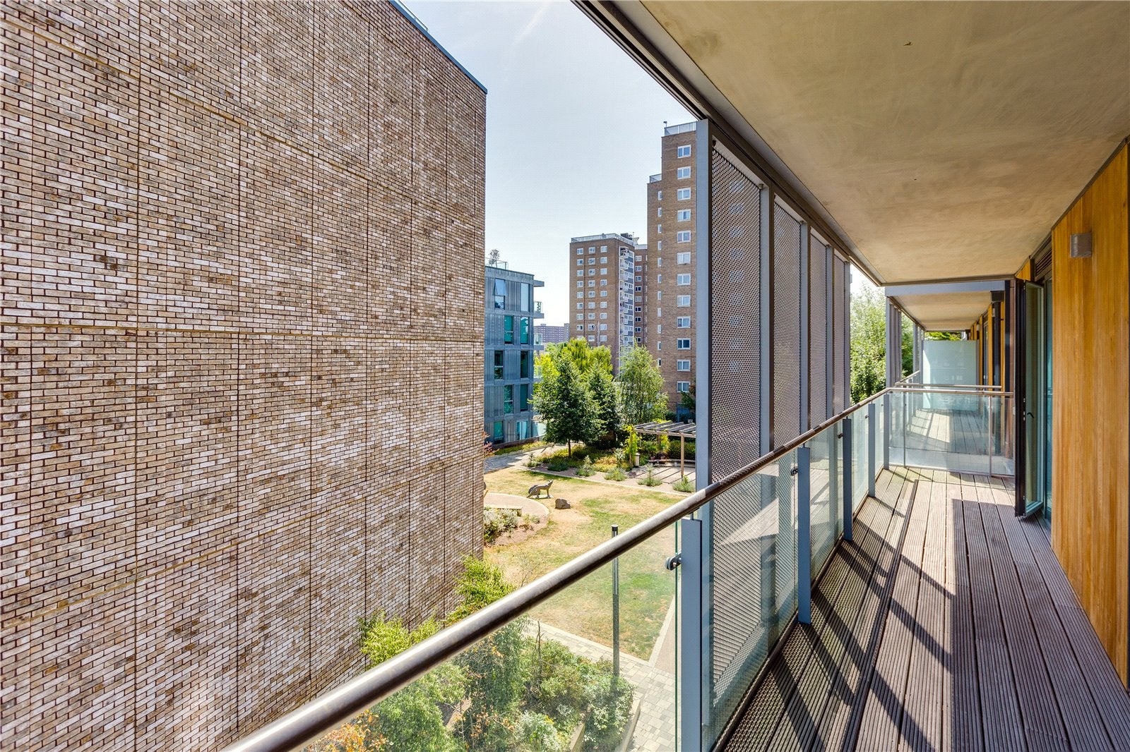 Flat Salusbury Road in Greater London