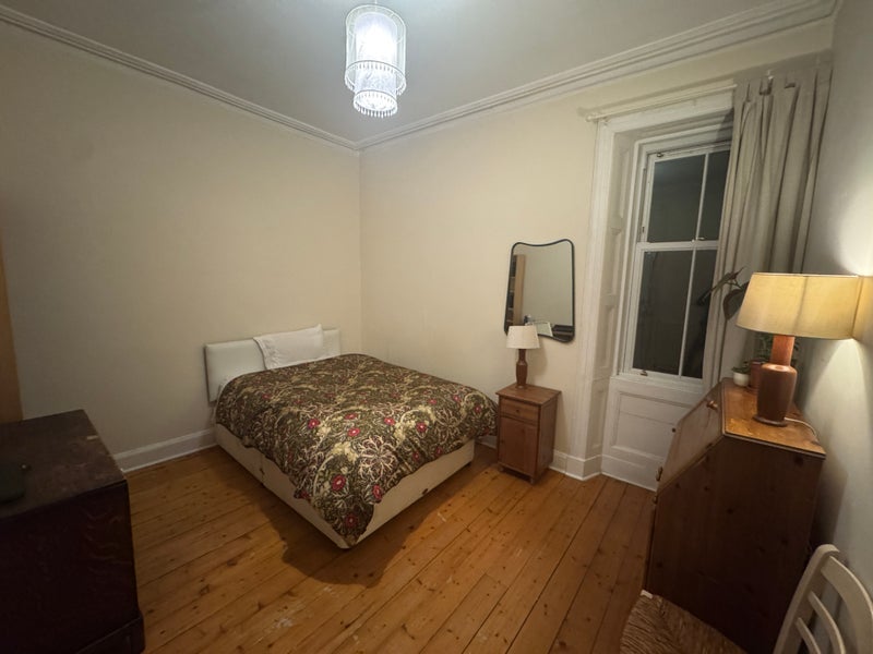 Room Millar Crescent in City of Edinburgh