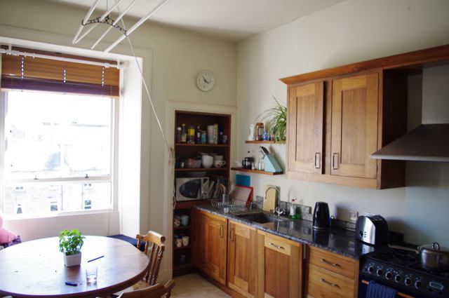 Room Millar Crescent in City of Edinburgh