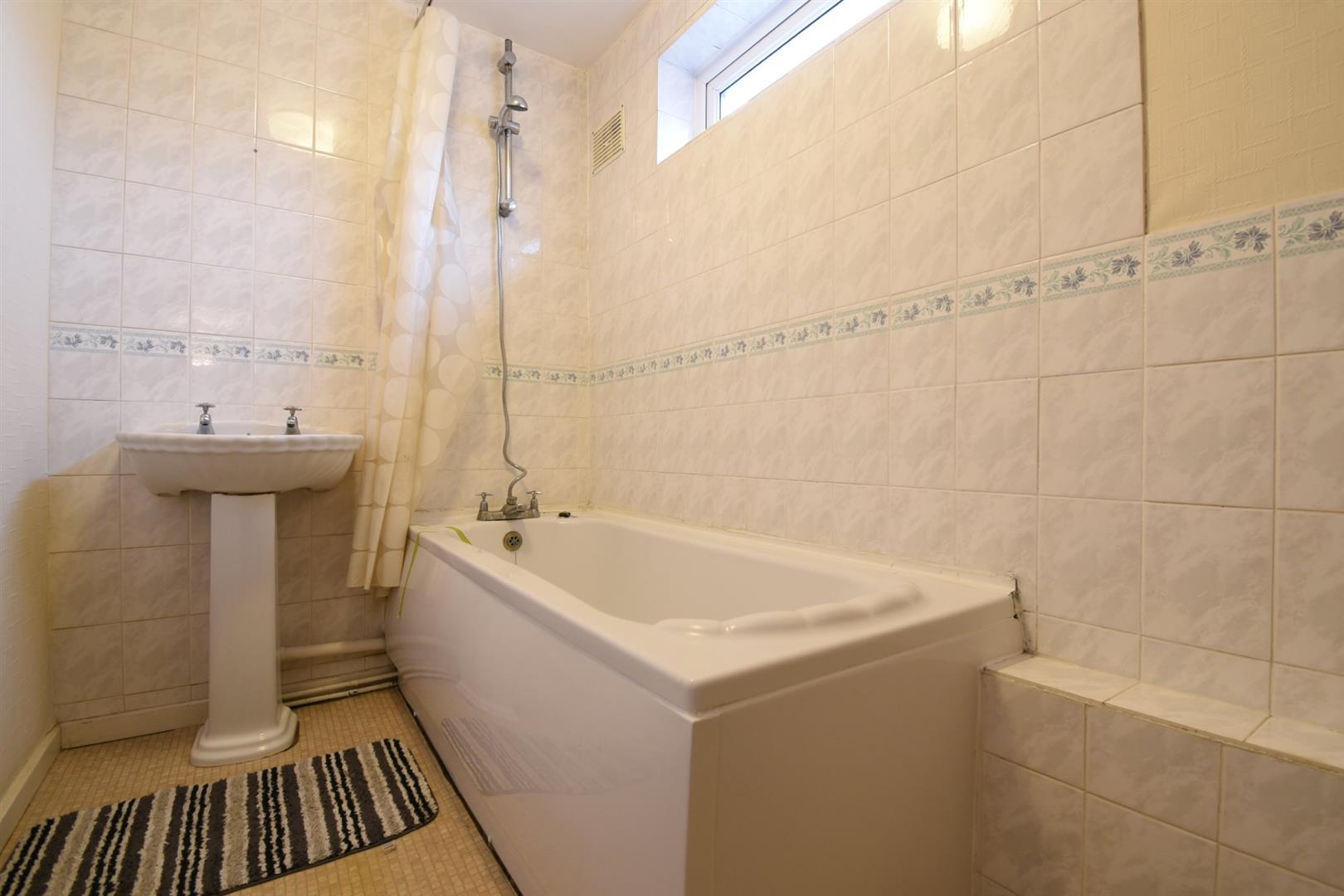 Room Ely Close in Stevenage