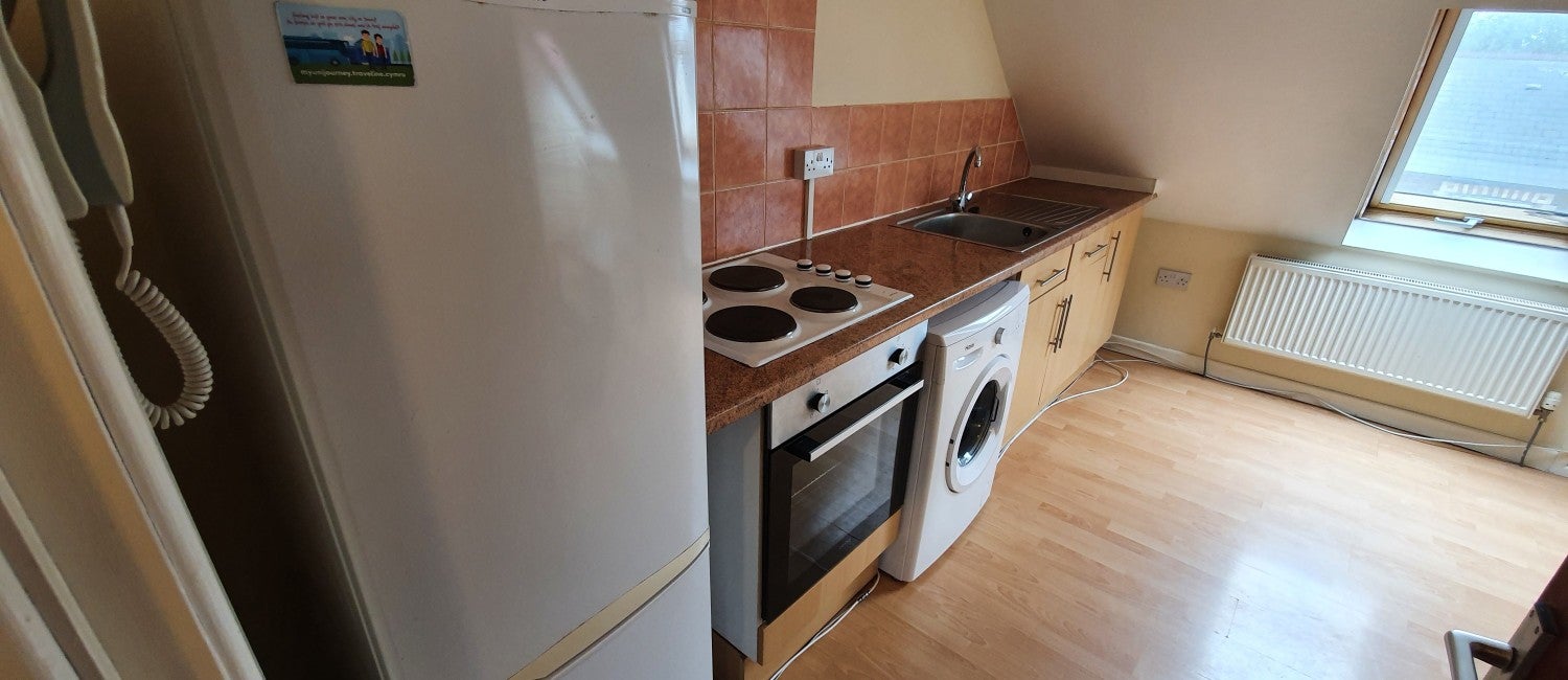 Flat Mundy Place in Cardiff
