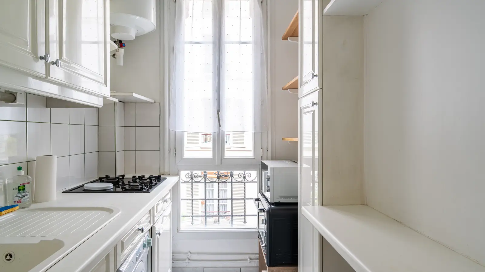 Flat Rue Claude-Rodier in Paris