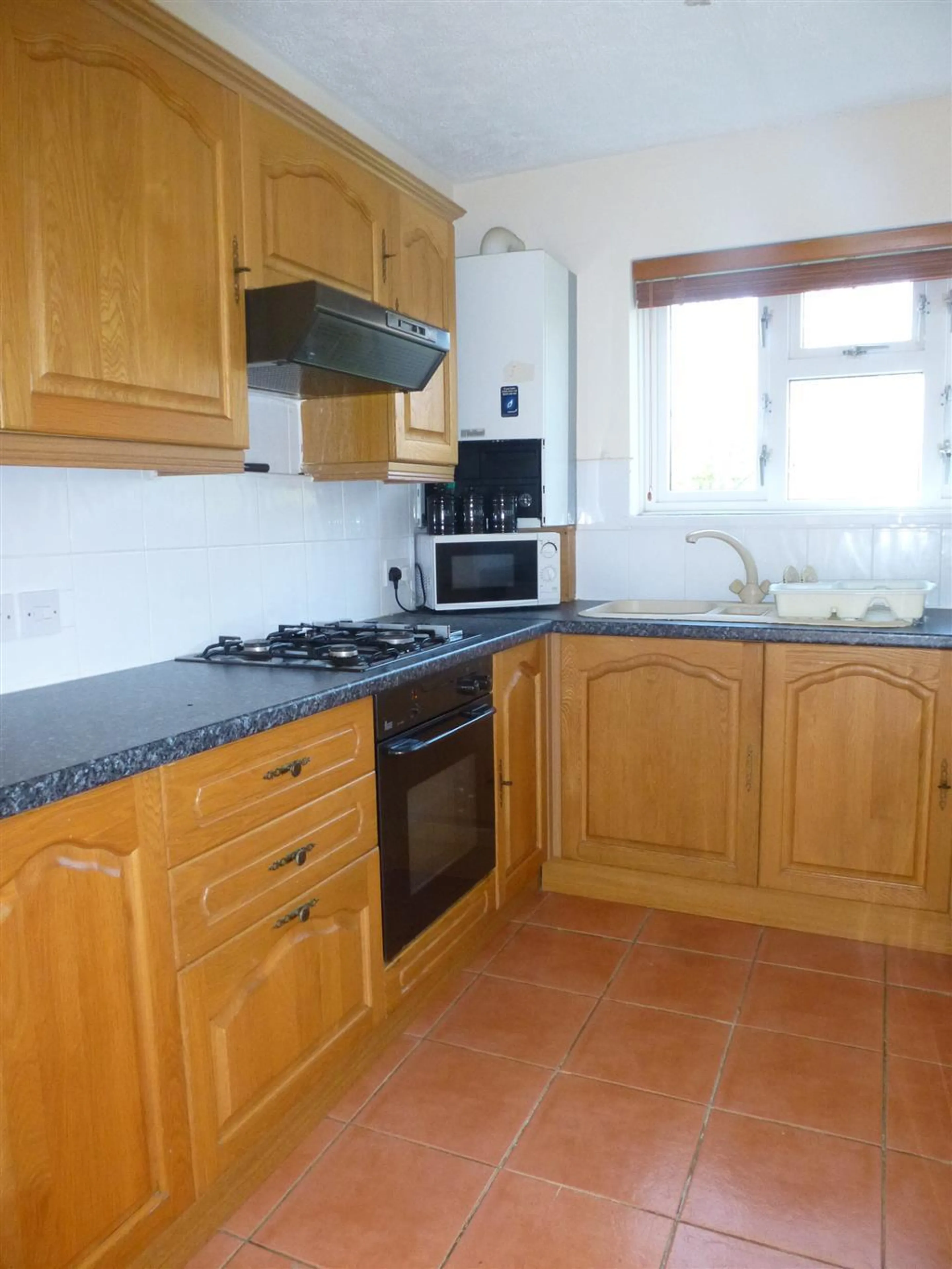 Flat Maynard Close in Bristol