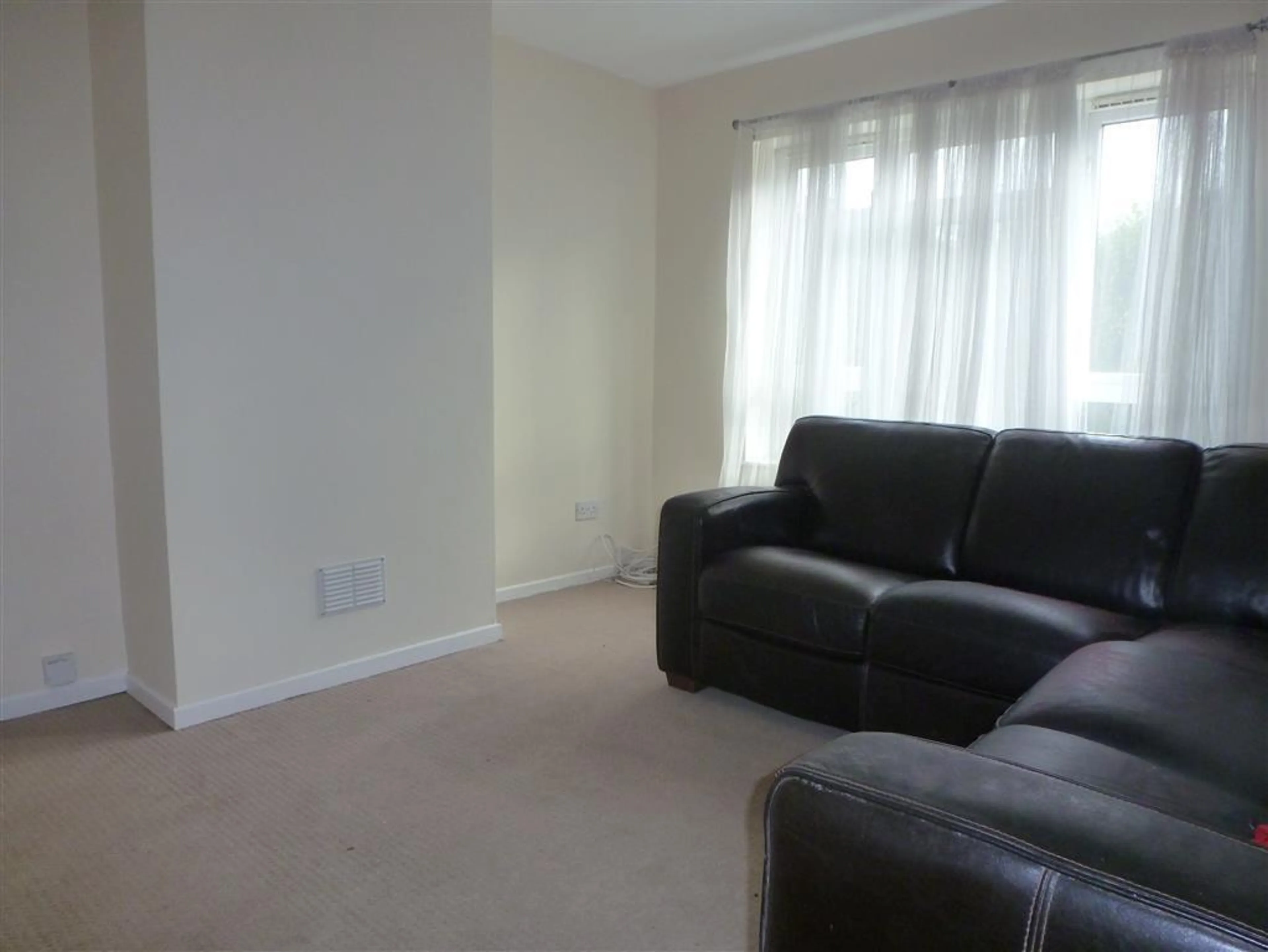 Flat Maynard Close in Bristol