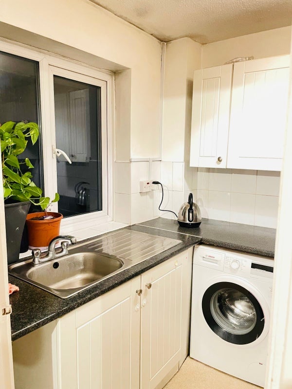 Flat Rufford Close in Greater London