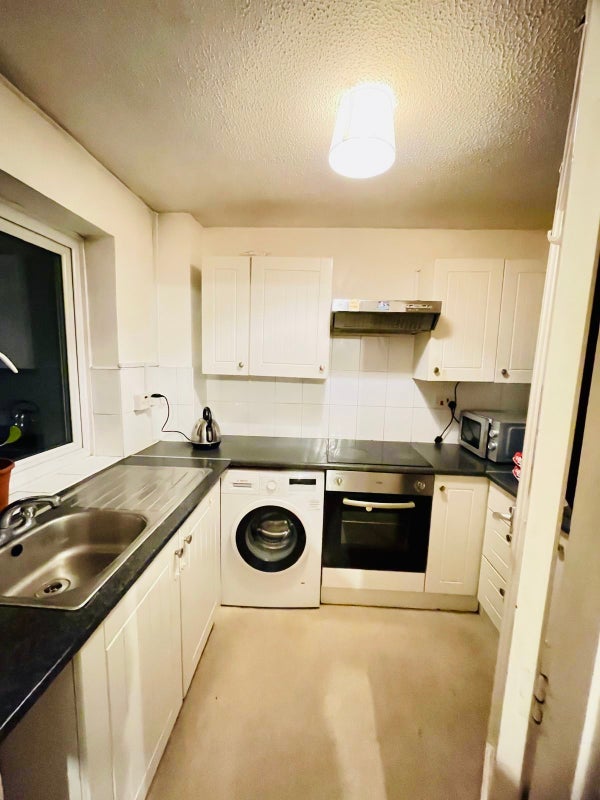 Flat Rufford Close in Greater London