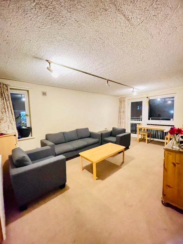 Flat Rufford Close in Greater London