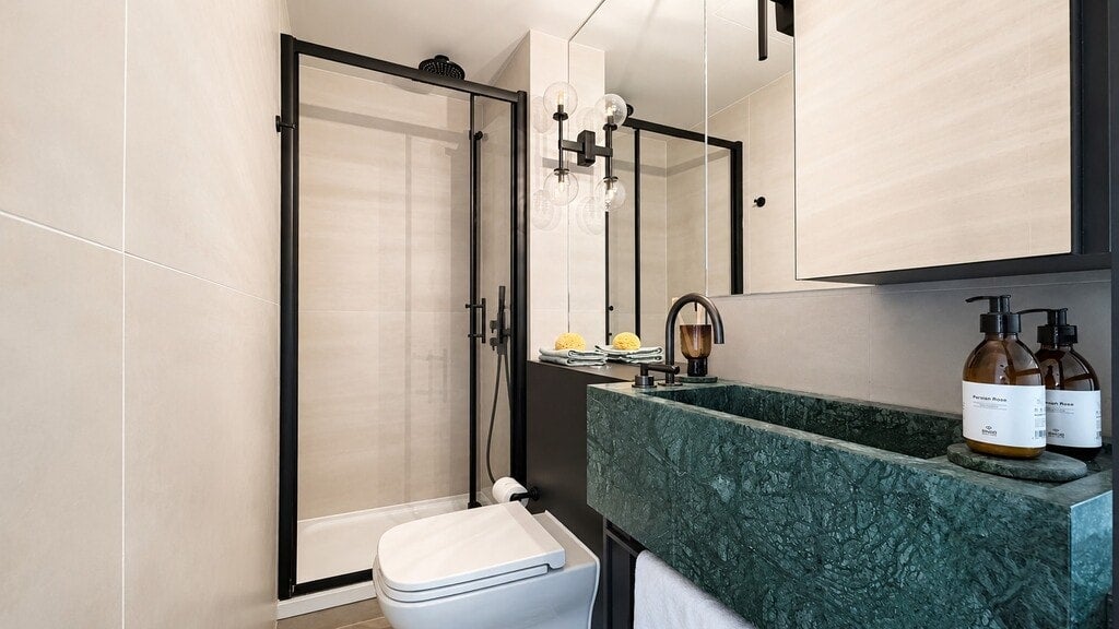 Flat Willesden Lane in Greater London