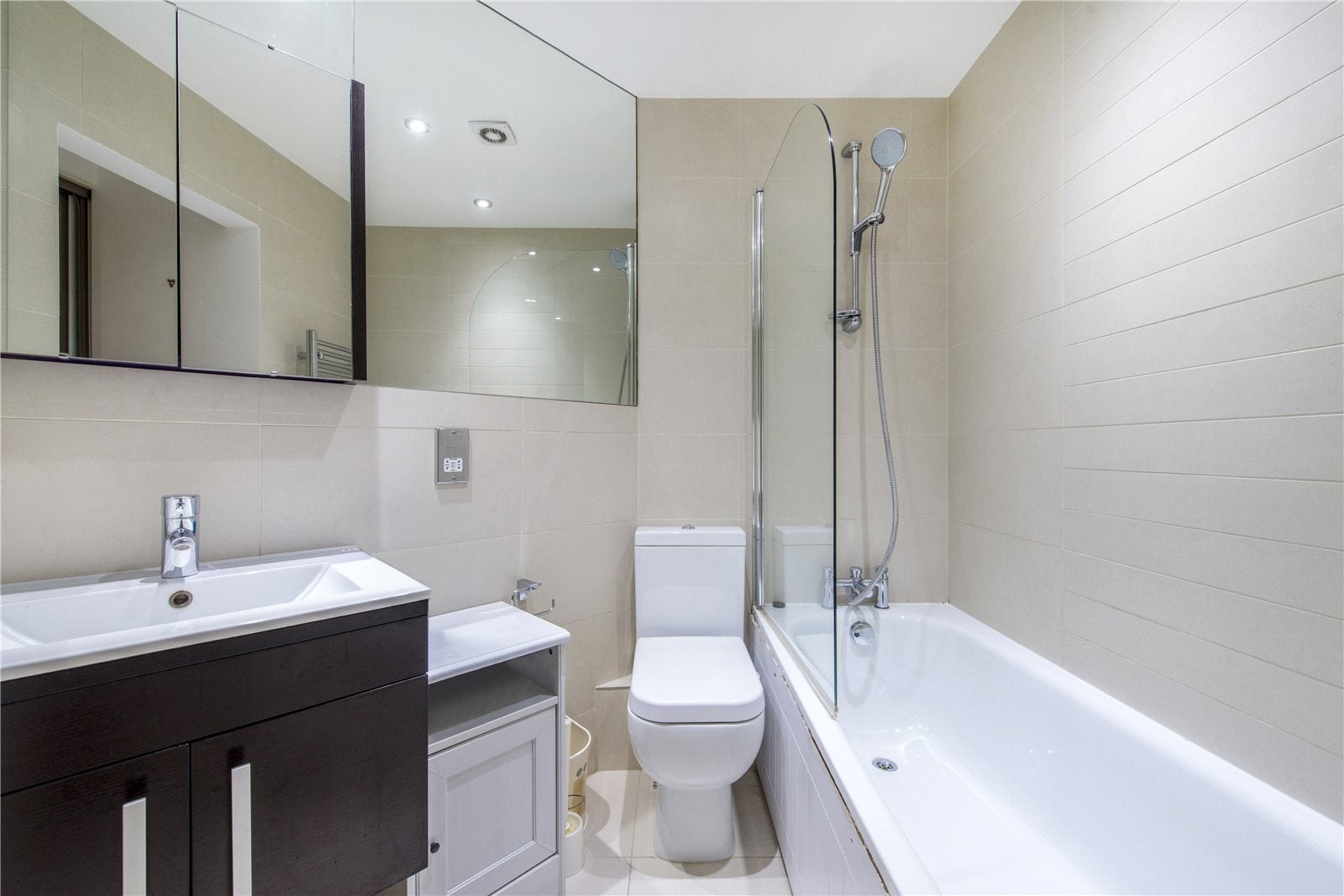 Flat Inverness Terrace in City of Westminster