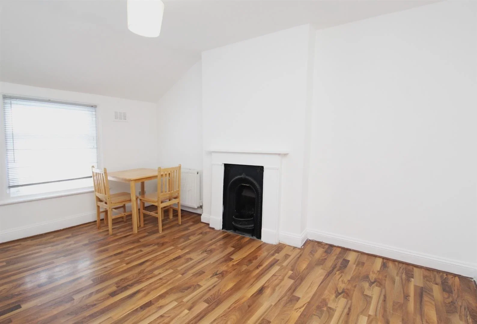 Flat Lausanne Road in Greater London