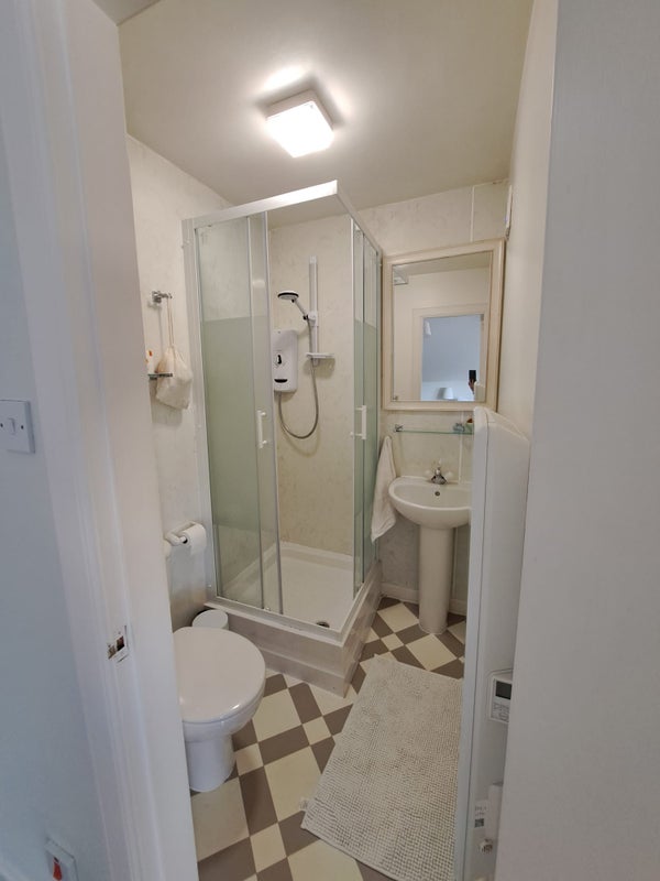 Room Linkfield Road in Musselburgh