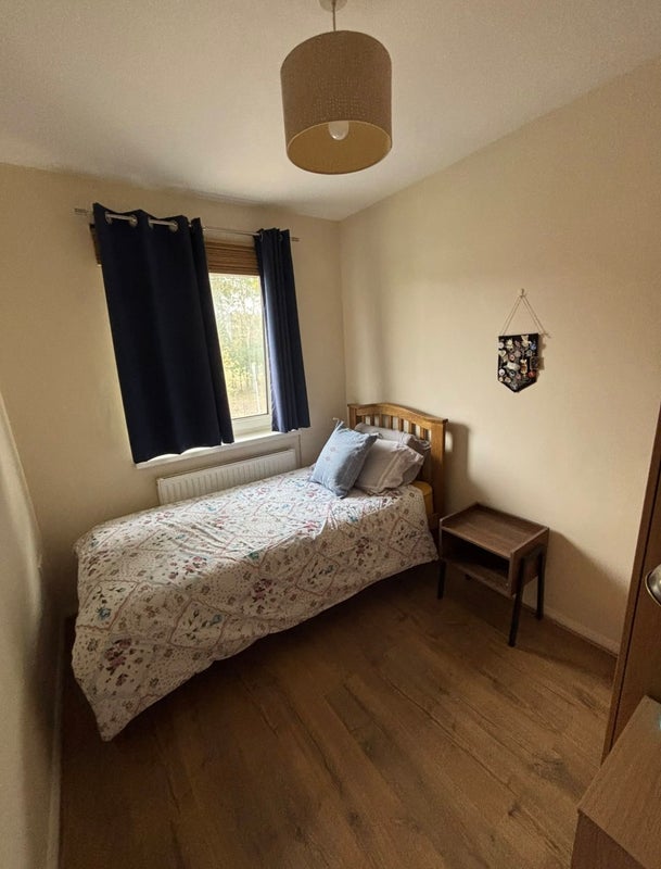 Room London Road in Greater London