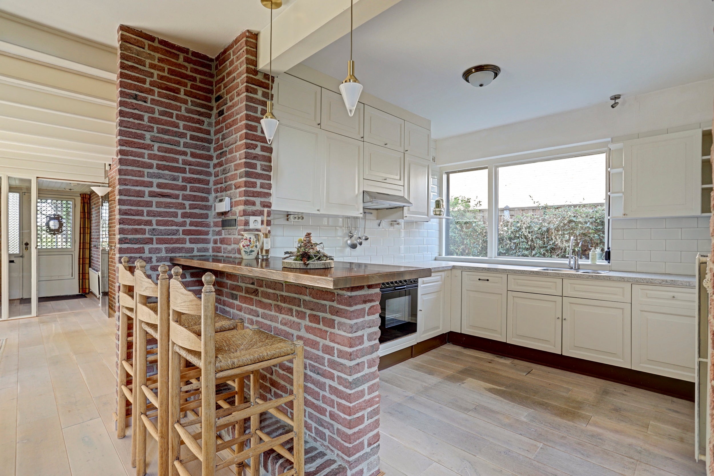 Vrijstaande woning te koop: Henegouwen 107, Zwijndrecht
