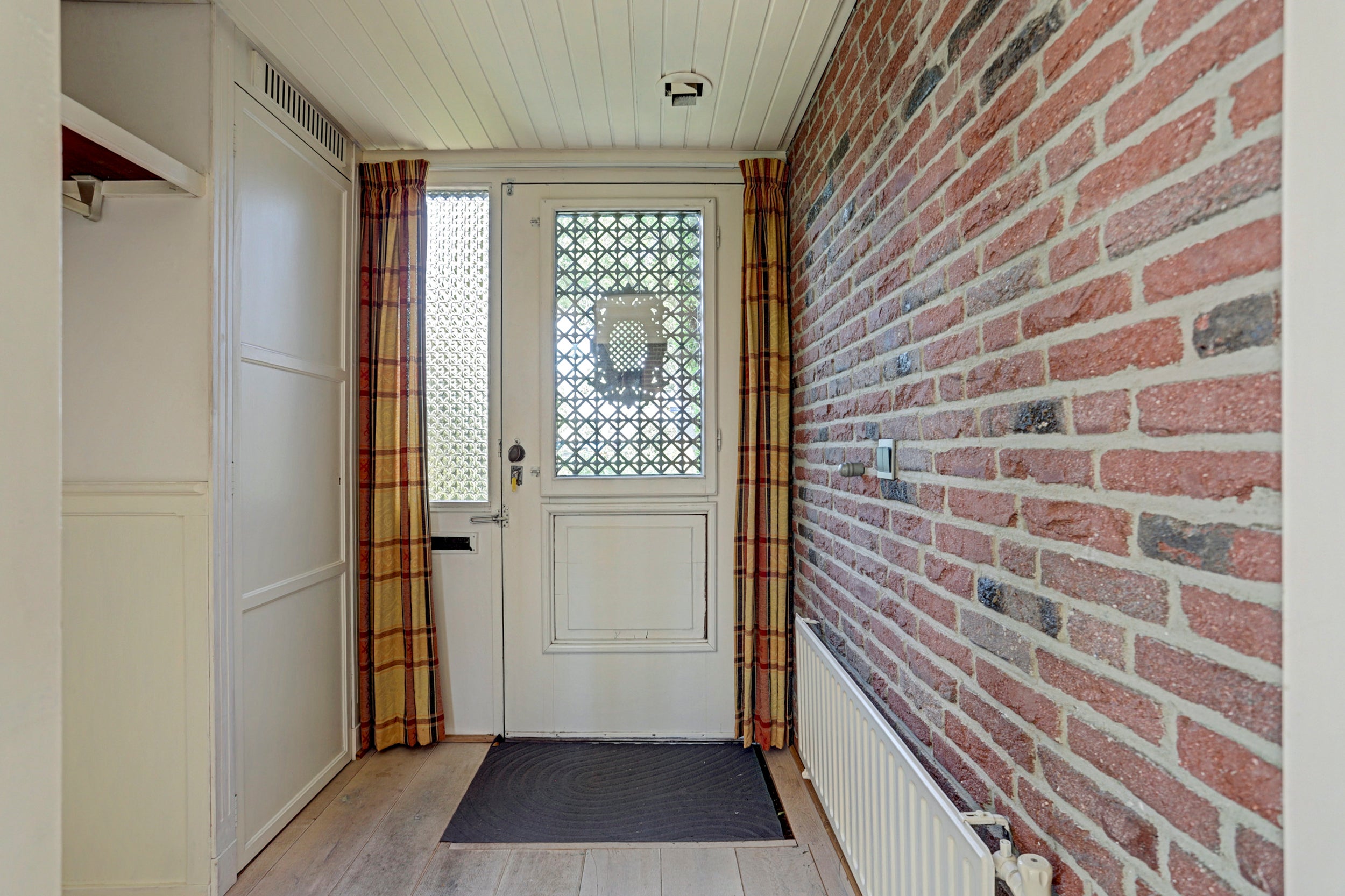 Vrijstaande woning te koop: Henegouwen 107, Zwijndrecht