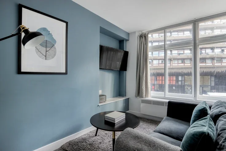 Flat Aldersgate Street in City of London