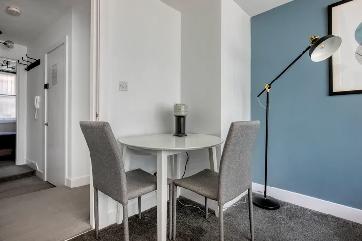 Flat Aldersgate Street in City of London