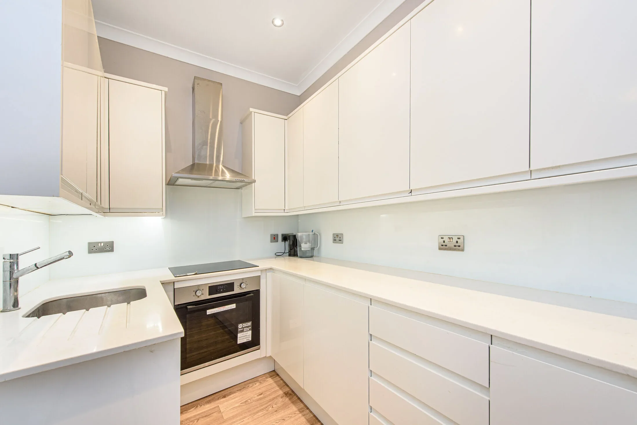 Flat Dyne Road in Greater London