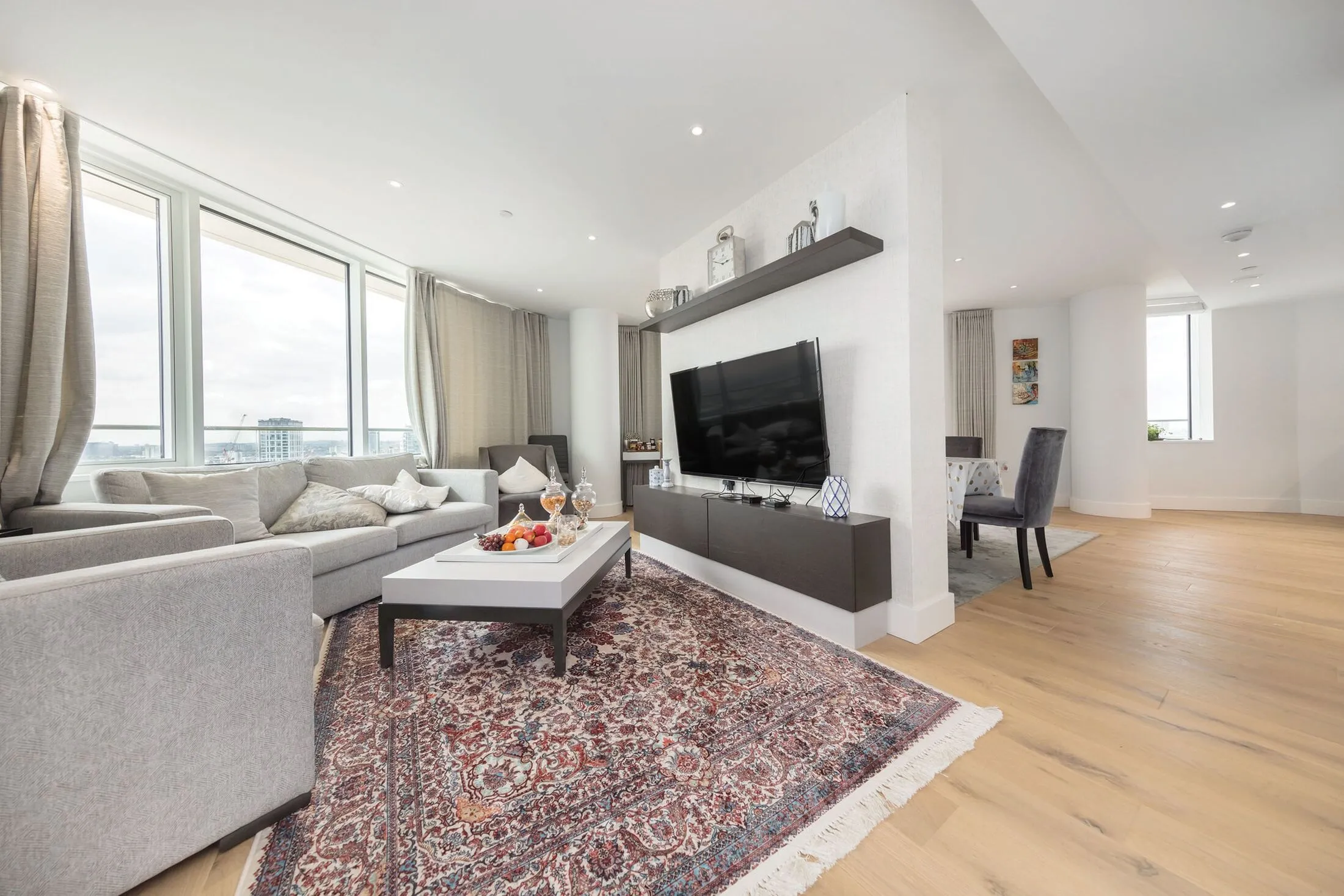 Flat Wrottesley Road in Greater London