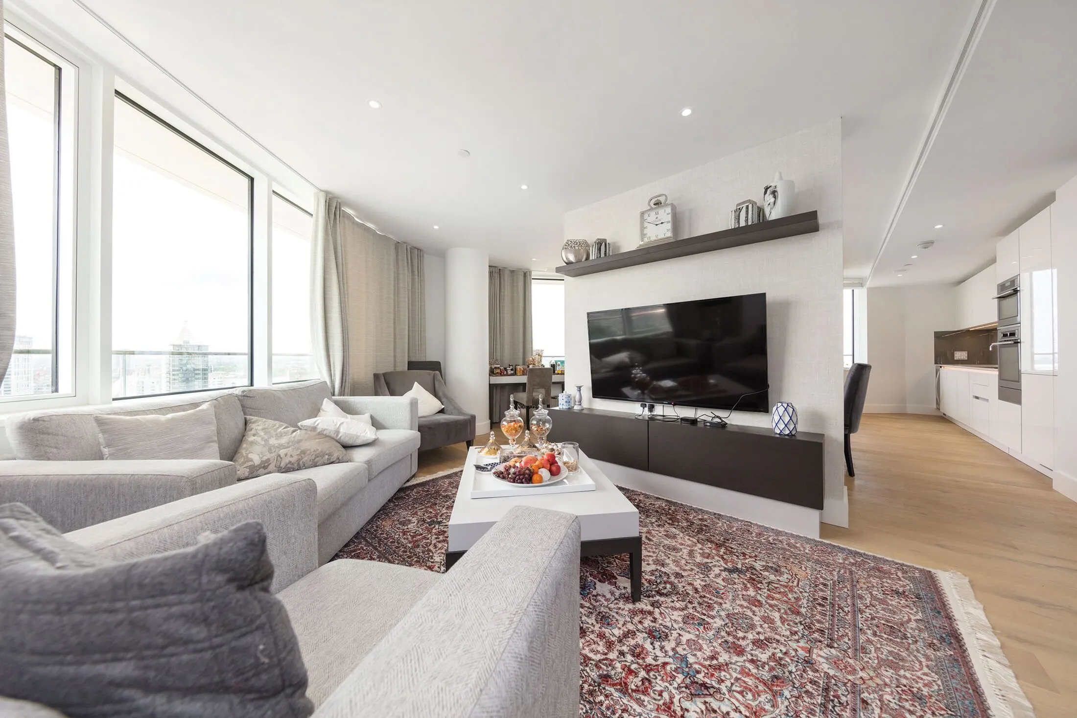 Flat Wrottesley Road in Greater London