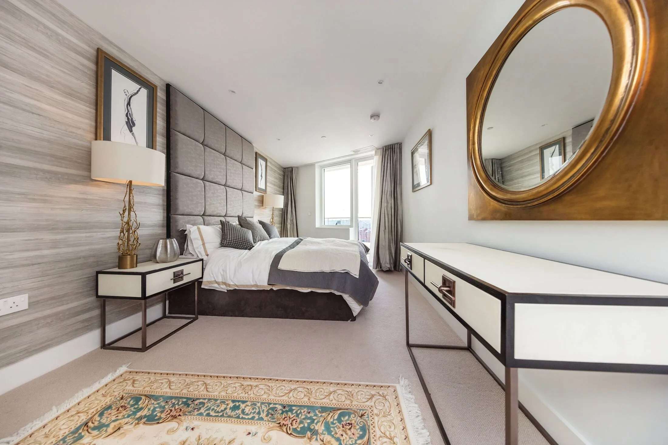 Flat Wrottesley Road in Greater London