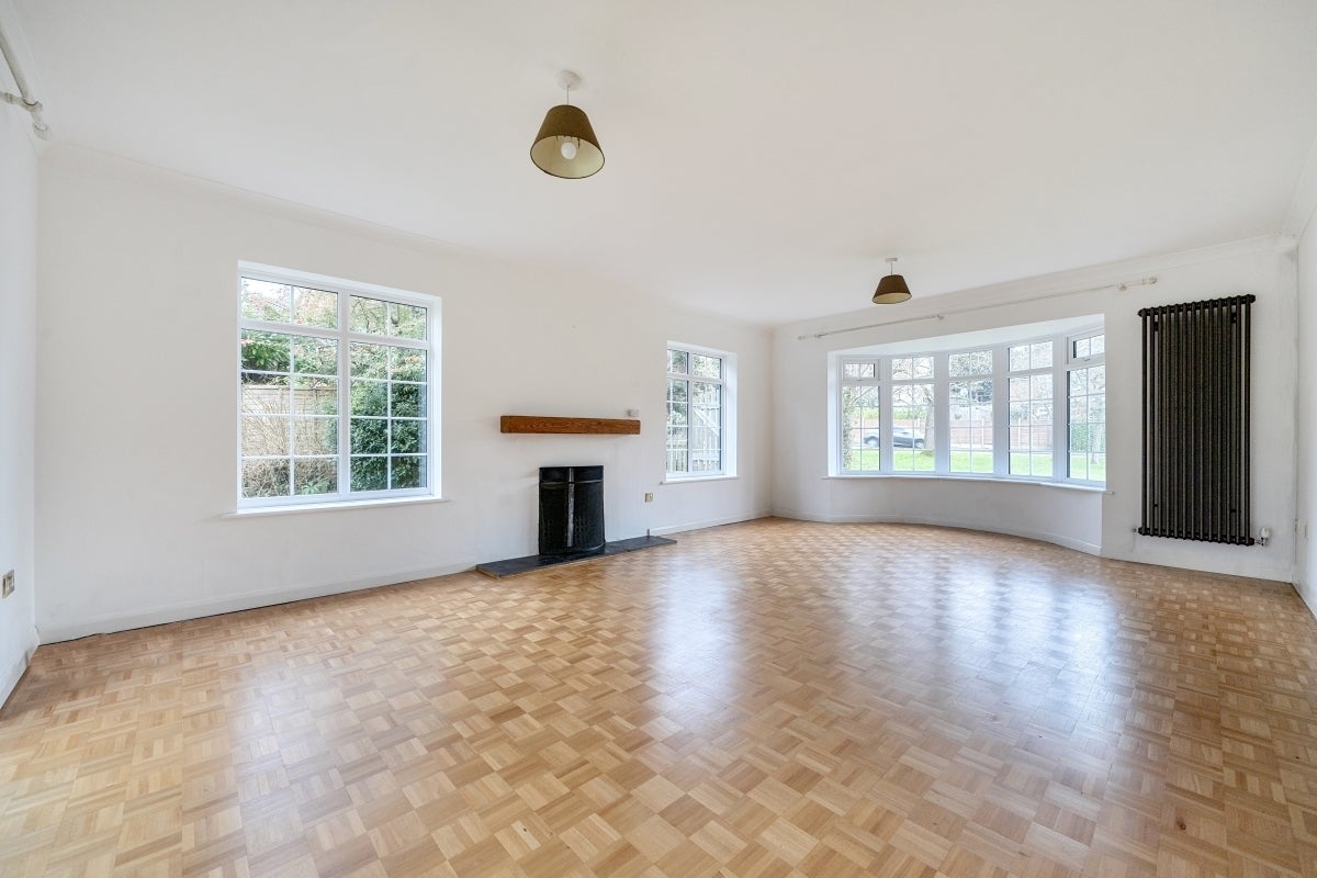 House Yardley Close in Reigate and Banstead