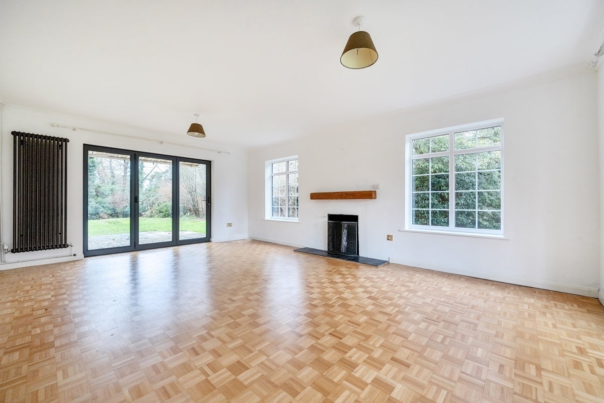 House Yardley Close in Reigate and Banstead