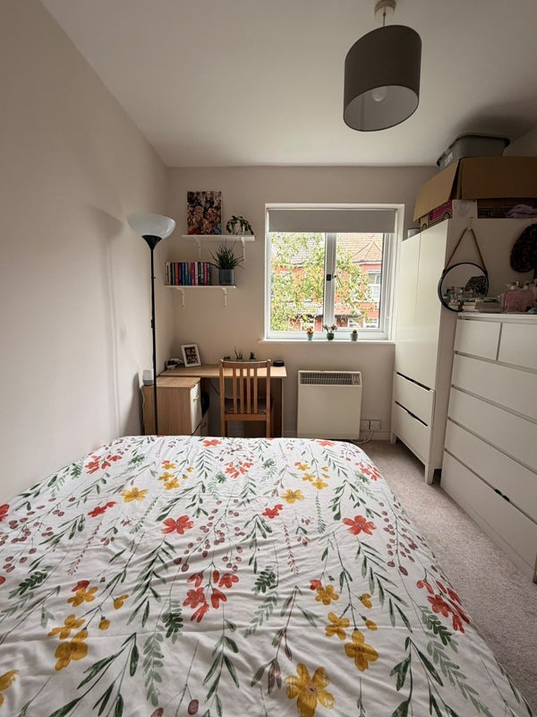 Room Waverley Road in Bristol