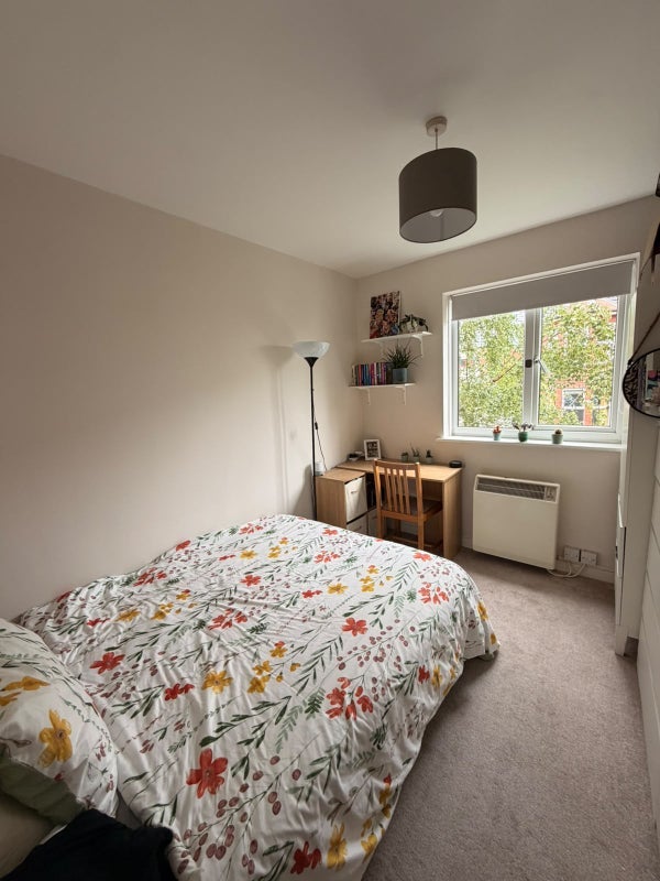 Room Waverley Road in Bristol
