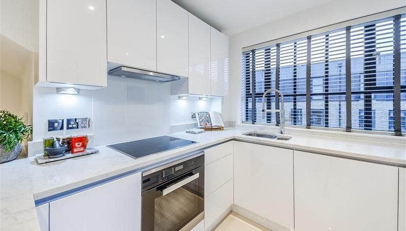 Flat Rainville Road in Greater London