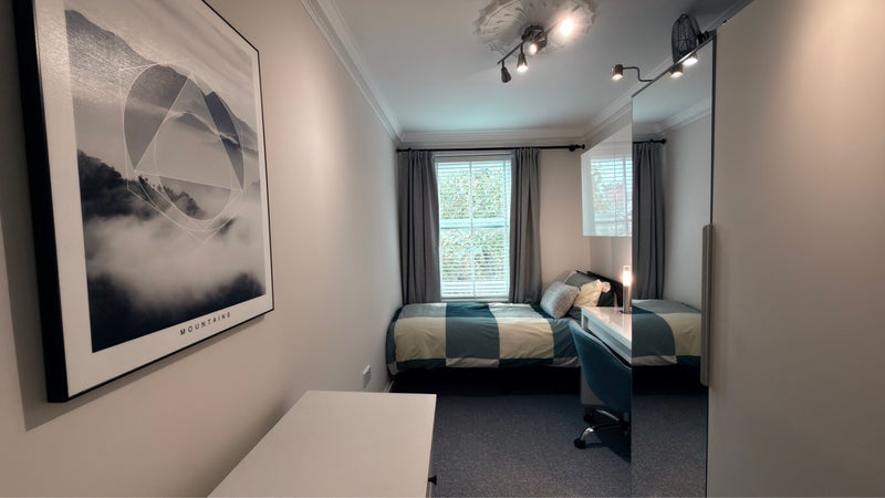 Room Elgin Avenue in City of Westminster