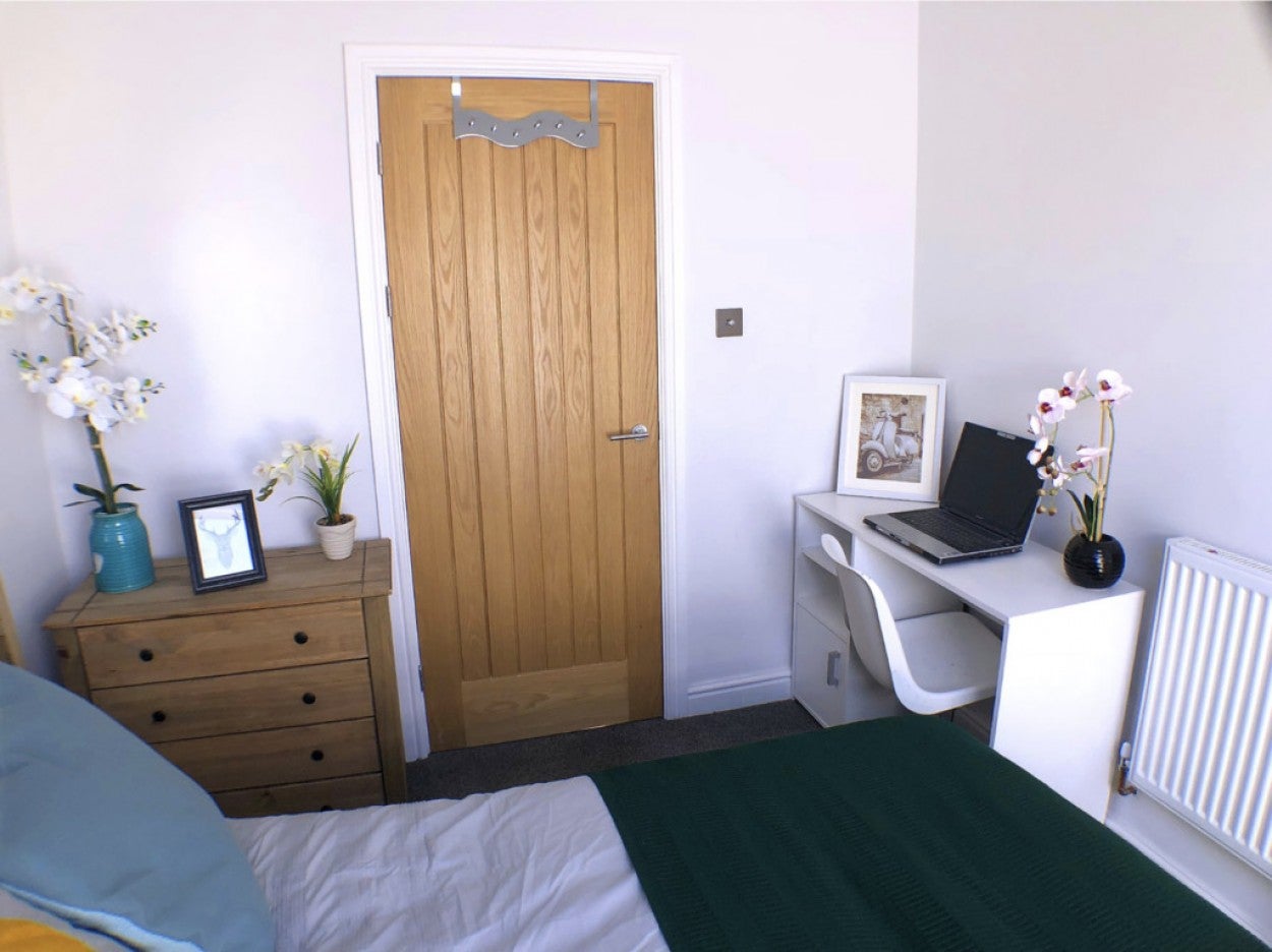 Room Epperstone Court in Nottingham