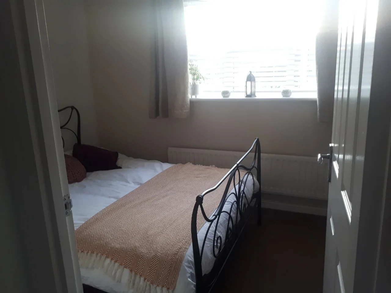 Room Sycamore Drive in Deal