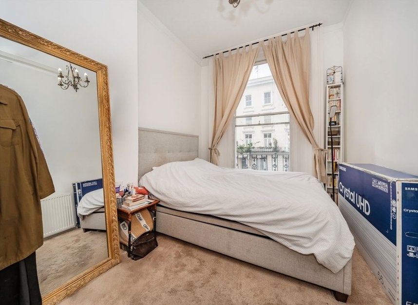 Flat St Stephen's Gardens in City of Westminster