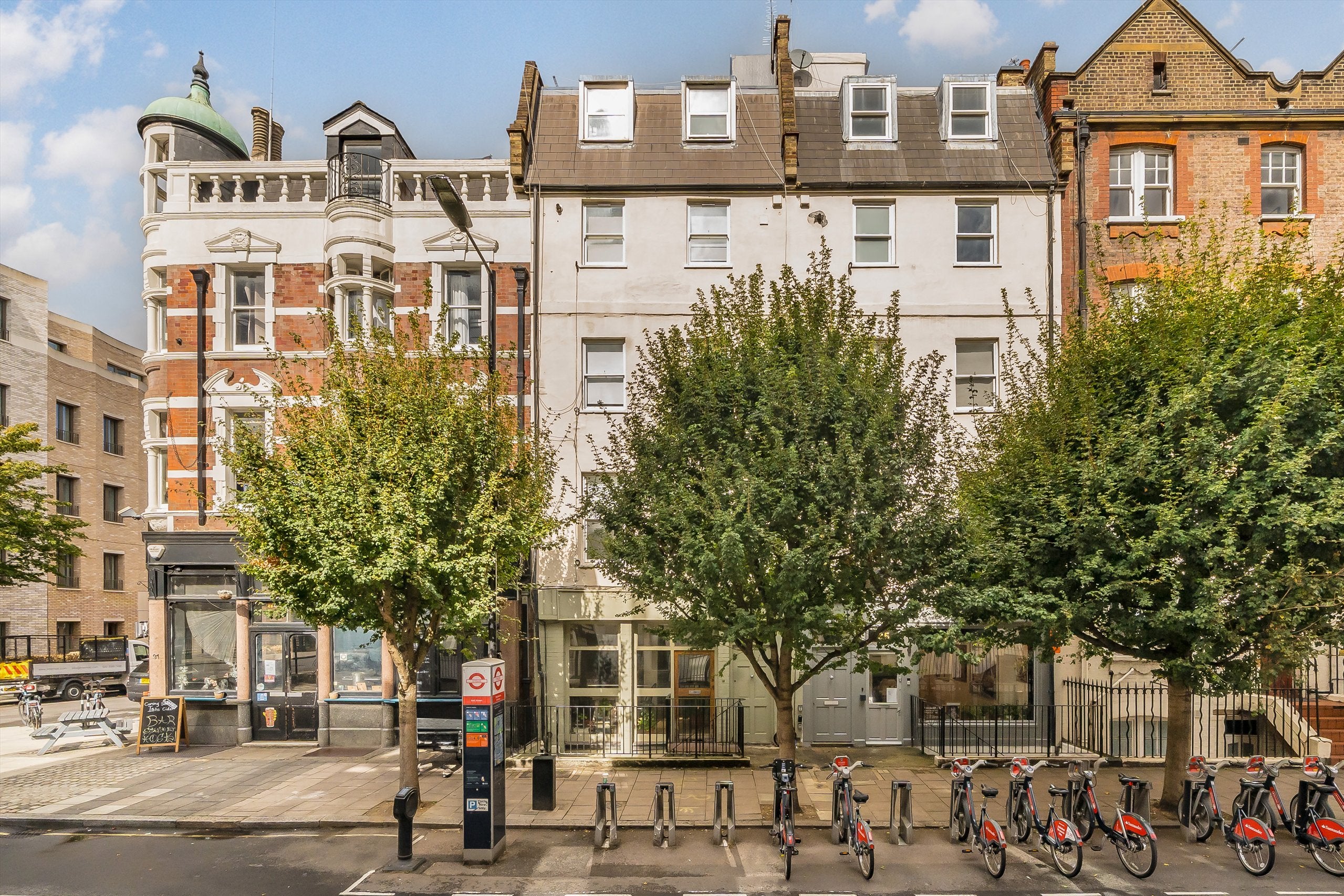 Flat Bell Street in City of Westminster