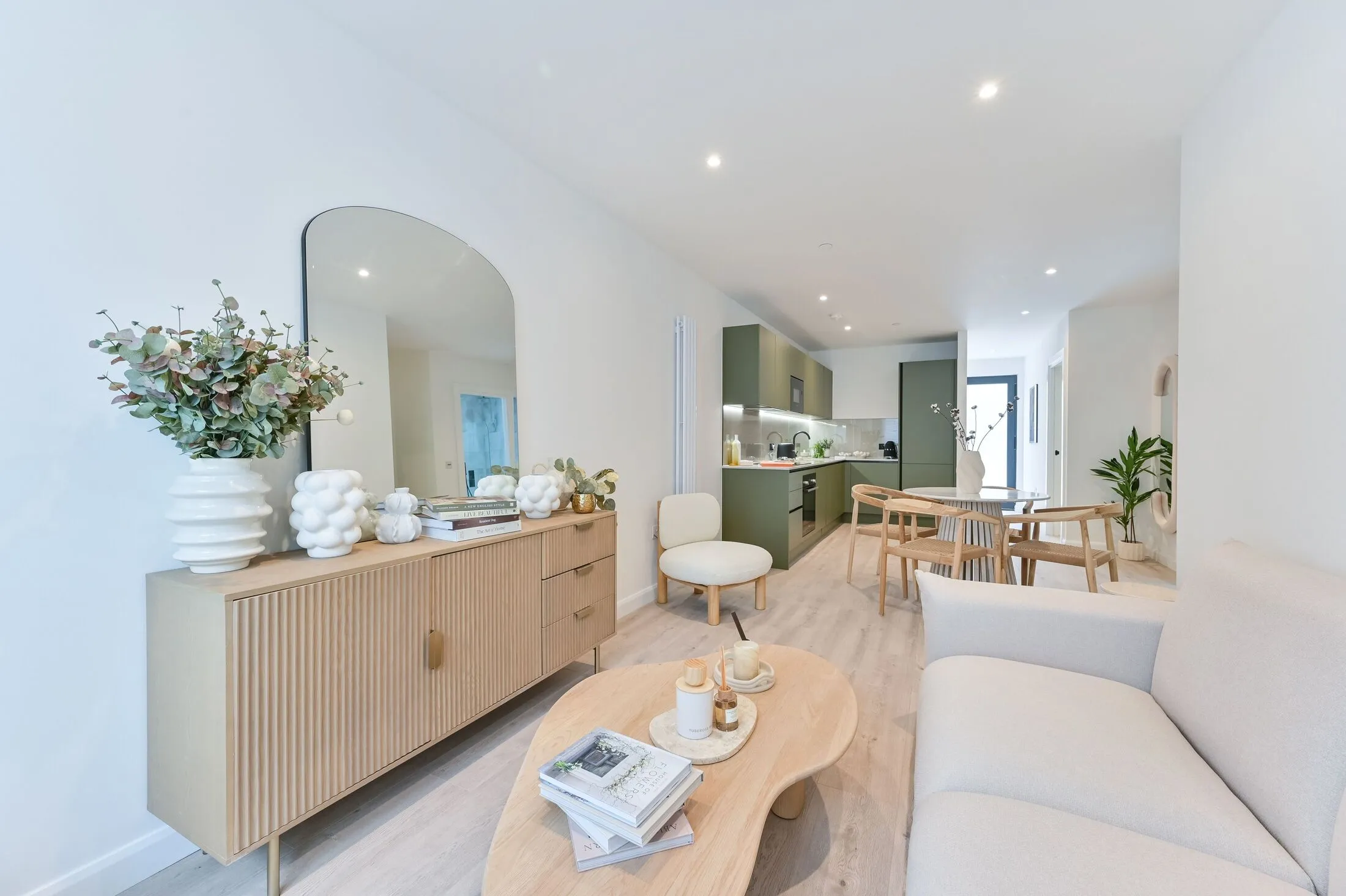 Flat Ravensbury Terrace in Greater London