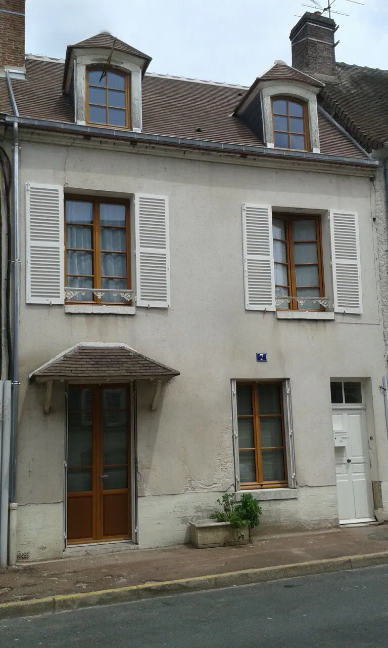 Room Rue Claude Vignon in Châtillon-Coligny