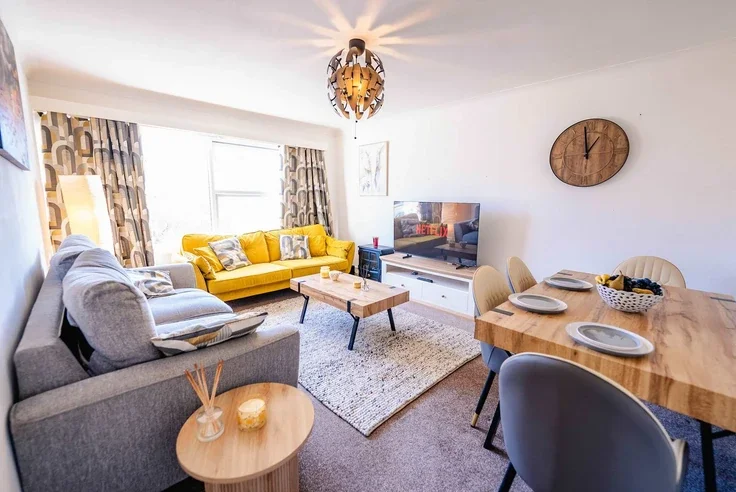 Flat Cefn Coed Avenue in Cardiff