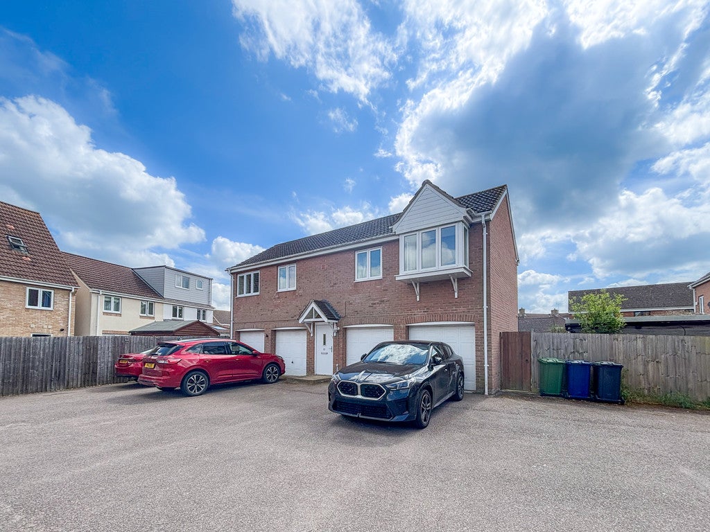 House Collingwood Drive in Cambridge