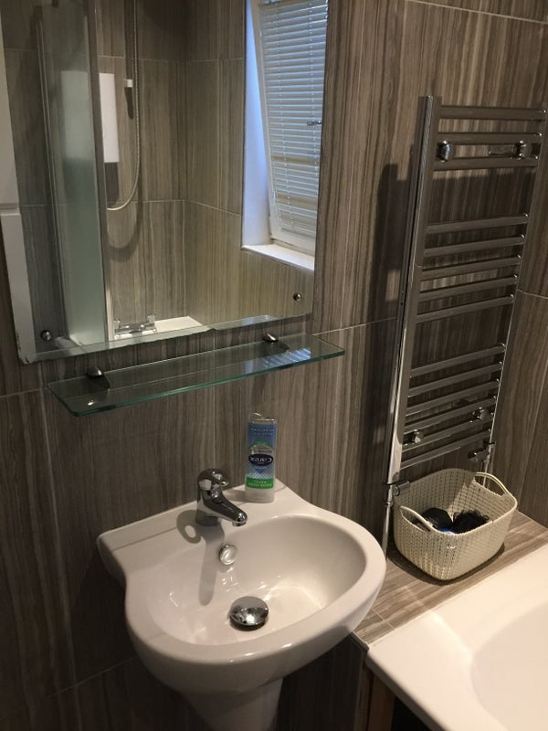 Room Highfield Avenue in South Ribble