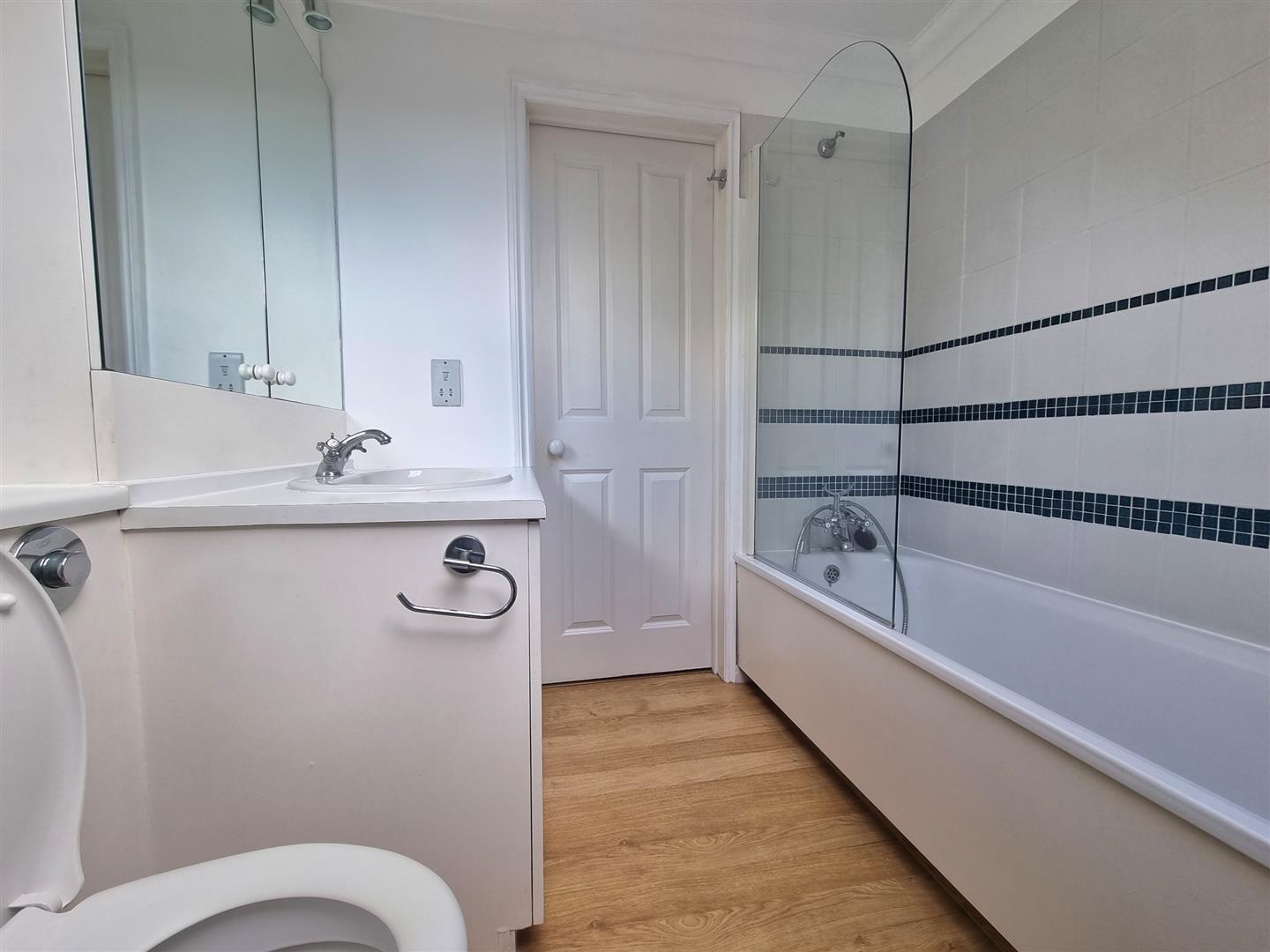 Room Convent Gardens in Greater London