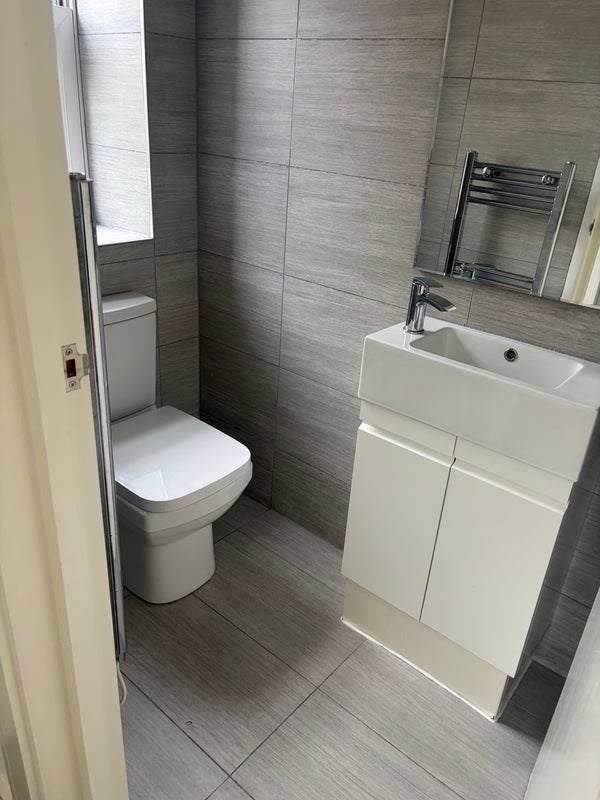 Room Lordship Lane in Greater London