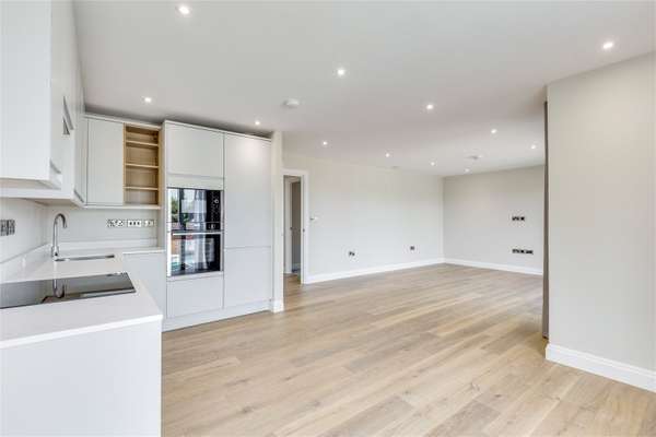 Flat Purley Avenue in Greater London
