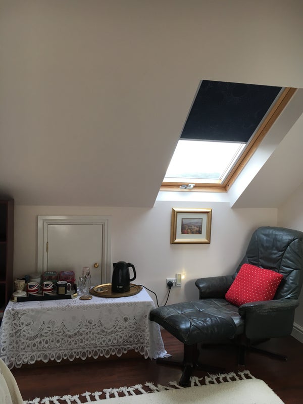 Room Ashfurlong Road in Sheffield