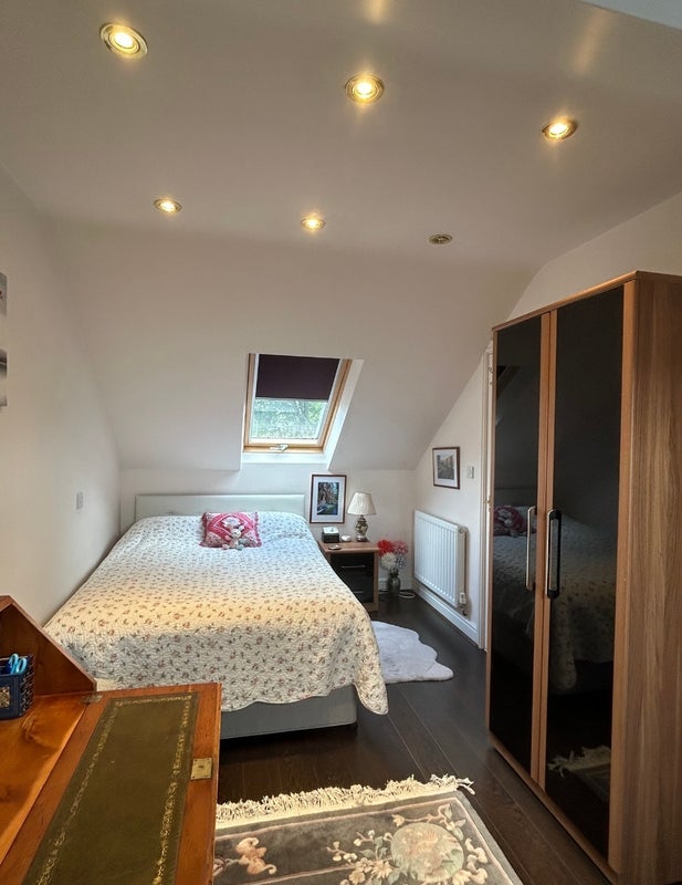 Room Ashfurlong Road in Sheffield