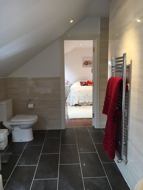 Room Ashfurlong Road in Sheffield