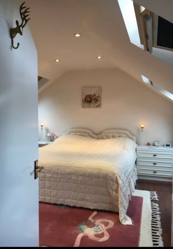 Room Ashfurlong Road in Sheffield