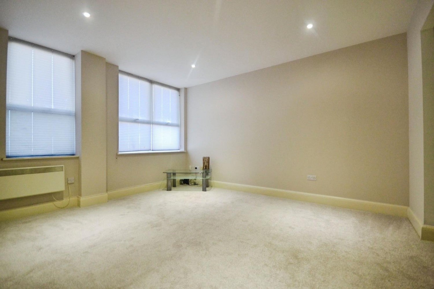 Flat Basingstoke Road in Reading