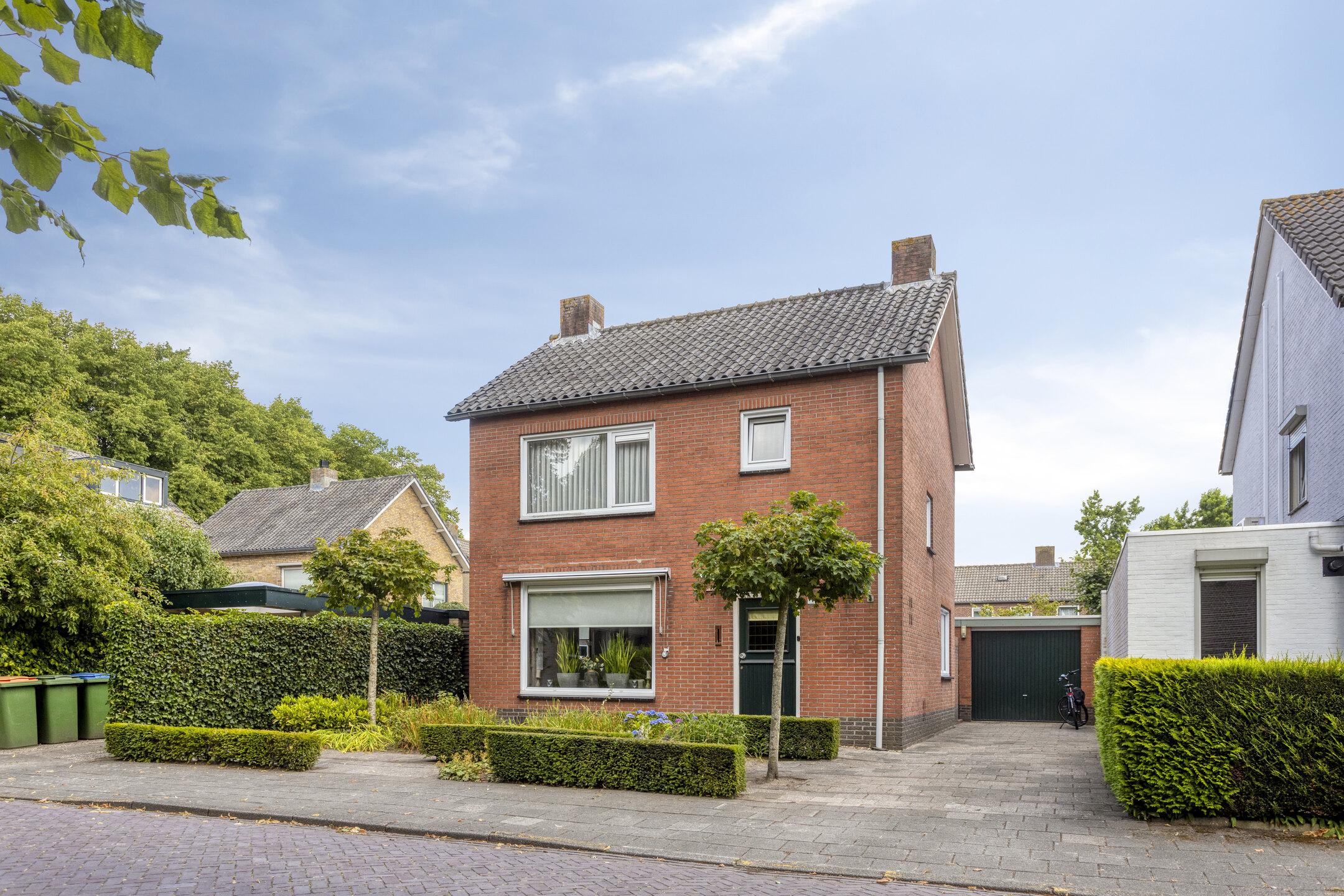 Huis De Roskam 21 in Ulvenhout